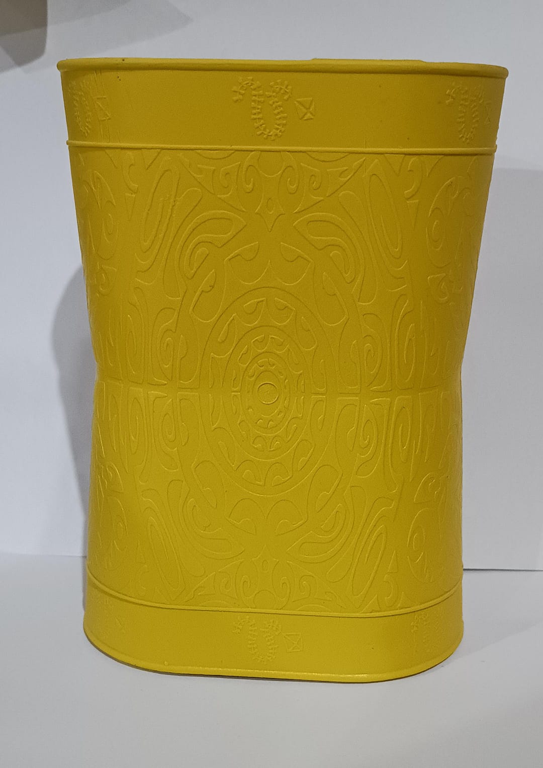 Amarelo